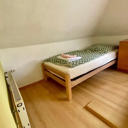 Biesdorf-verkehrsguenstig Und Ruhig