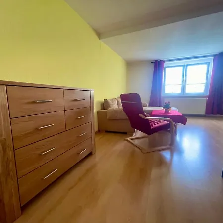 Apartment Biesdorf-verkehrsguenstig Und Ruhig Berlin
