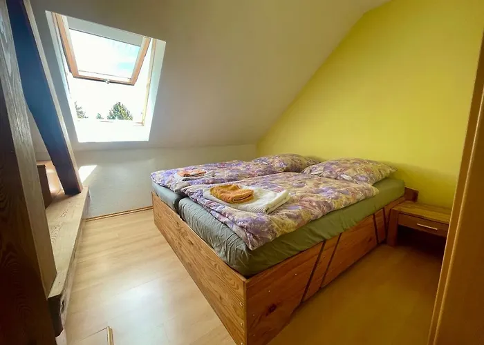 Biesdorf-verkehrsguenstig Und Ruhig Apartman *