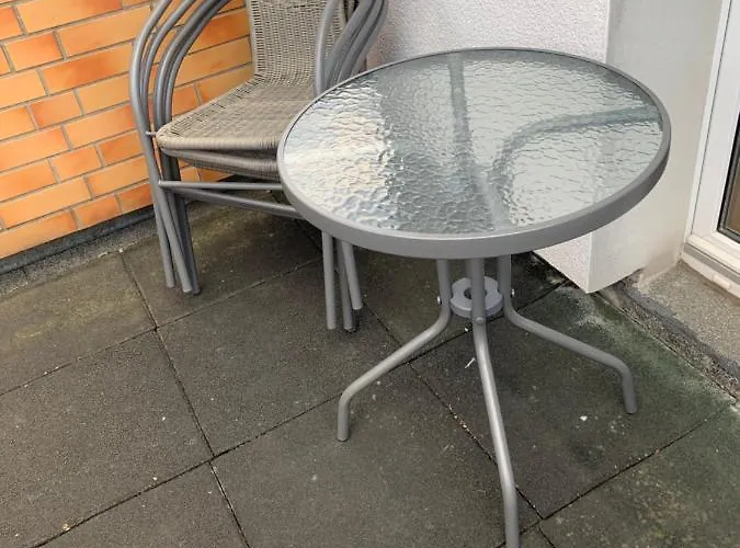 Biesdorf-verkehrsguenstig Und Ruhig Apartman