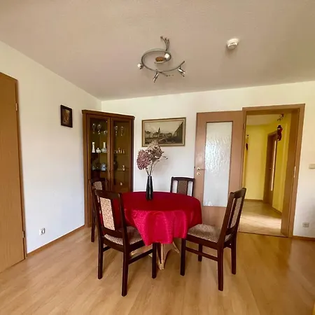 Apartamento Biesdorf-verkehrsguenstig Und Ruhig